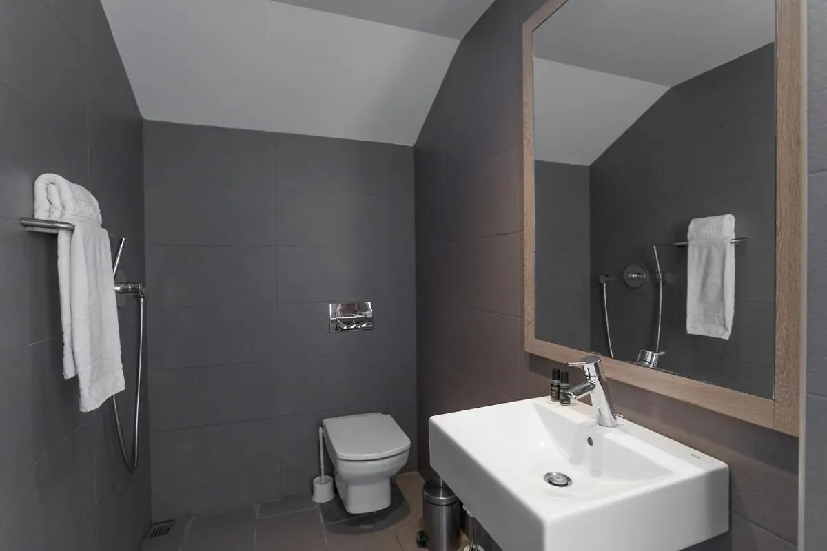4-Bed Luxury Villa 5-Star Resort 卡尔德斯德马拉维亚