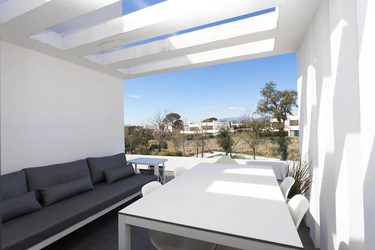 4-Bed Luxury Villa 5-Star Resort Caldes de Malavella